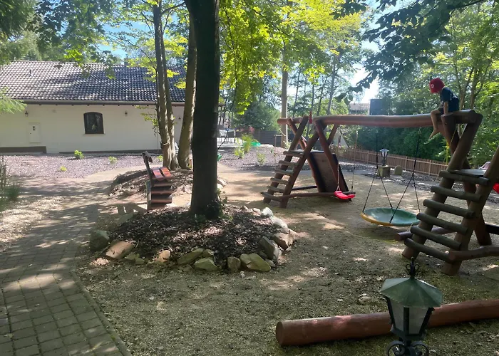 Ferien-schindeldorf *